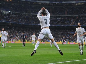 Daftar Terbaru: Ronaldo Atlet Paling Tajir se-Jagat