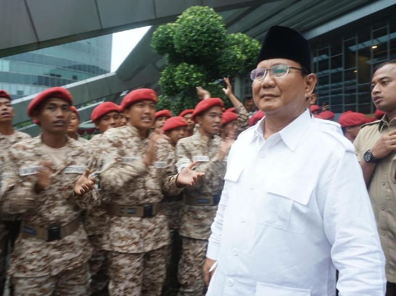 Ini Pesan Prabowo untuk Anies-Sandi Ini Pesan Prabowo untuk Anies-Sandi