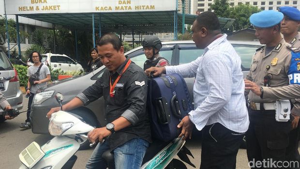 Ini Isi Koper Mencurigakan yang Ditemukan di Pos Polda Metro