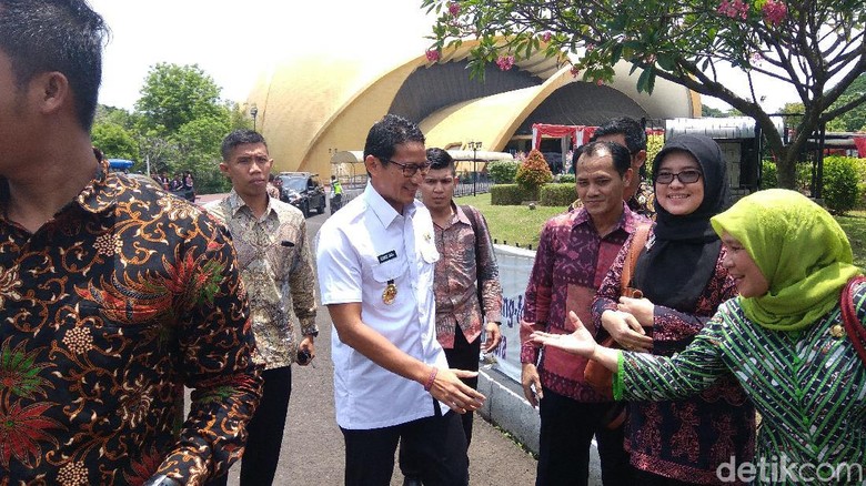 Hadiri Nusantara Expo 2017 di TMII, Sandiaga: Mau Lihat Booth Hadiri Nusantara Expo 2017 di TMII, Sandiaga: Mau Lihat Booth