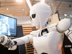 Robot Humanoid Penjelajah Angkasa