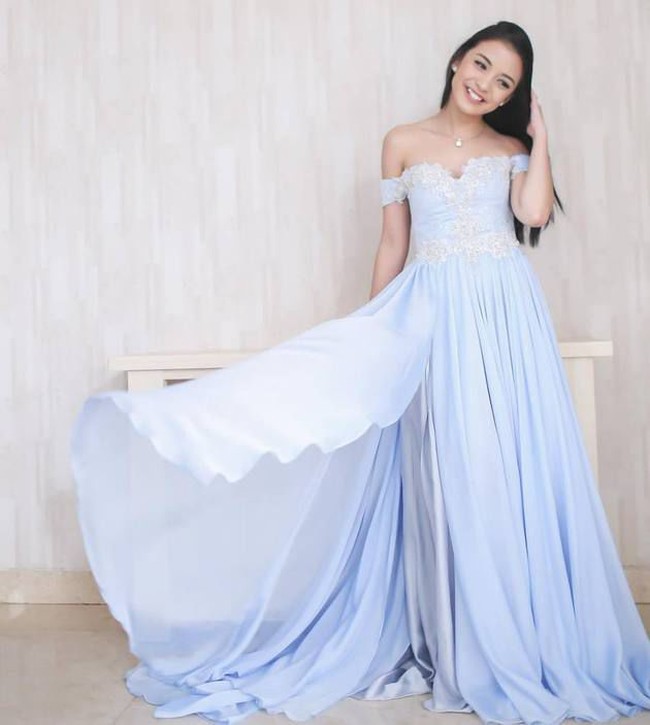 Chelsea Olivia yang mengawali kariernya dengan terjun ke dunia modeling. Ketika akhirnya dia main sinetron, kariernya semakin menanjak. Dalam berpenampilan Chelsea pun sering bergaya anggun seperti seorang princess. Foto: Instagram