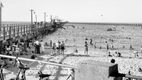 Dermaga dibangun sejak tahun 1865 dengan panjang hanya 161 meter. Tapi kemudian pembangunan dilanjutkan selama bertahun-tahun hingga panjangnya 1.841 meter (busseltonjetty.com.au)
