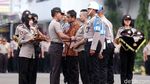 Kapolda Berikan Penghargaan dan Pecat Anggota Polisi