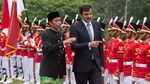 Foto: Jokowi Berbaju Adat Betawi Saat Bertemu Emir Qatar