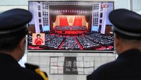 Pidato Presiden Xi ini berlangsung selama nyaris 3,5 jam tanpa jeda. Pidato ini ditayangkan secara langsung oleh televisi setempat. Foto: REUTERS/Stringer