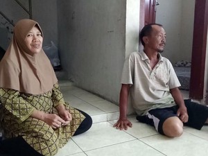 Istri Penjual Koran di Surabaya Sempat Larang Suami Bikin Curhat