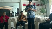 Ferry Juliantono memberikan pemaparan.