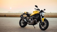 Tak hanya itu, Ducati juga menambahkan silincer, lampu depan dan detail kecil lain yang dibuat baru. Foto: Pool Ducati