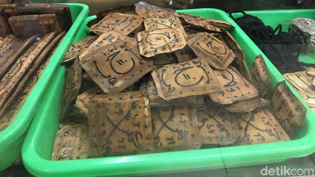 PNS Terciduk Bawa Jimat Saat Tes, Harganya Mulai Rp 10.000-an