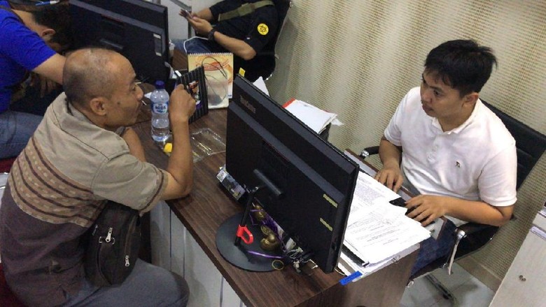 Mobil Dicuri Penumpang, Bobot Driver Taksi Online Ini Turun 3 Kg Mobil Dicuri Penumpang, Bobot Driver Taksi Online Ini Turun 3 Kg