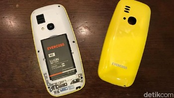 Baterainya berkapasitas 850 mAh. (Foto: detikINET/Adi Fida Rahman)