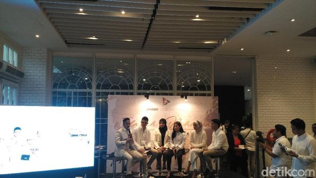 7 Artis Nasional Resmi Luncurkan Tour & Travel Baru