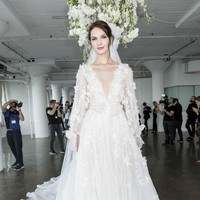 Brand Marchesa banyak menyediakan gaun pengantin princess yang bisa jadi inspirasi Anda. Ini salah satunya. (Foto: Getty Images)