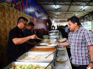 Restoran Ini Beri Makan Siang Gratis 1.000 Orang Selama Tiga Tahun!