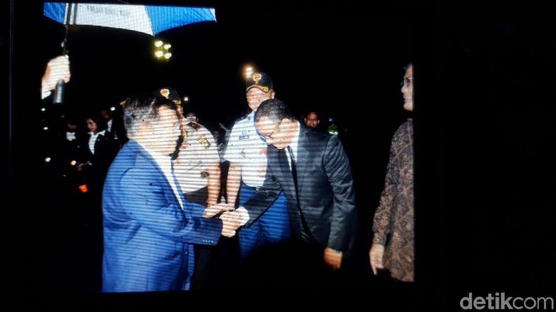 Anies Lepas Keberangkatan Wapres JK ke Istanbul Anies Lepas Keberangkatan Wapres JK ke Istanbul