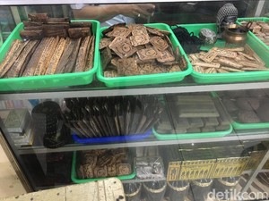 Pakai Jimat Bisa Lolos Tes CPNS? Ini Kata Pedagang Jimat