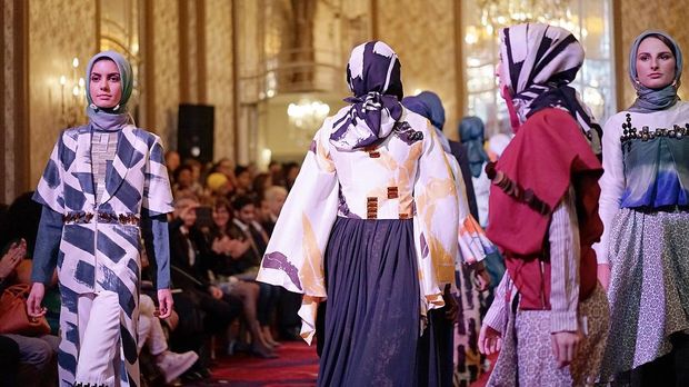 Curhat Dian Pelangi Alami Diskriminasi di Paris karena Hijab