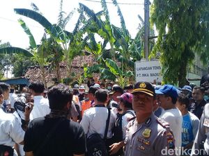 Eksekusi Rumah Pensiunan PJKA Diwarnai Adu Mulut