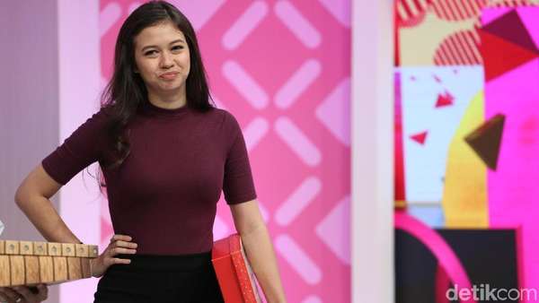 Yuki Kato Kok Cemberut ? Yuki Kato Kok Cemberut ?