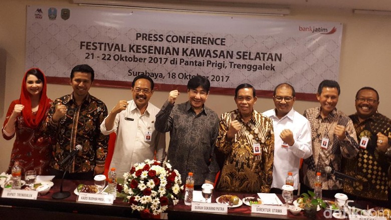 Guruh Soekarno Putra Isi Acara di Festival Kesenian di Trenggalek Guruh Soekarno Putra Isi Acara di Festival Kesenian di Trenggalek