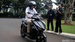 Jonan Jajal Motor Listrik Gesits Buatan Anak Bangsa