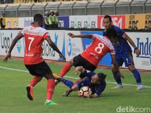 Manajer, Asisten Pelatih, dan Pemain Persib Dihukum Komdis
