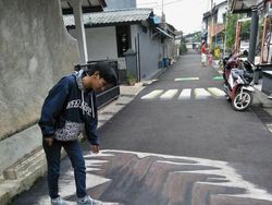 Deretan Lukisan 3D Keren Hiasi Jalanan Depok