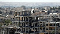 ISIS secara otomatis sudah kehilangan legitimasi kekuasaannya sebagai sebuah negara. ISIS dapat dikatakan negara tanpa negara. Masih ada tentara dan milisi ISIS yang hidup dan berkeliaran di Irak dan Suriah, tapi mereka sudah tidak mempunyai komando dan persenjataan yang canggih seperti beberapa tahun lalu. Erik De Castro/REUTERS.