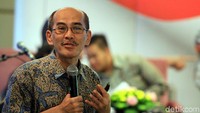 Ekonom Faisal Basri memberikan pemaparan.