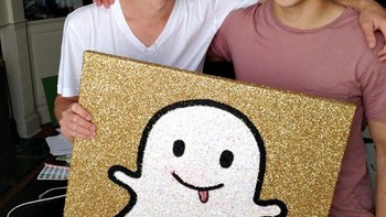 Snap belum lama ini rugi USD 40 juta atau sekitar Rp 541 miliar karena kacamata pintar mereka, yaitu Spectacles yang kurang laku. Foto: istimewa