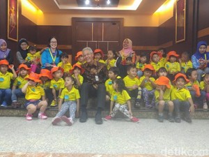 Gemas, Bocah-bocah PAUD Serbu Kantor Gubernur Ganjar Pranowo