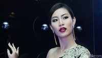 Beberapa netizen sempat berkomentar bahwa dirinya mirip dengan Ayu Dewi. Pool/Ismail/detikFoto.