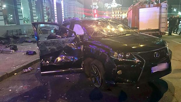 Mobil yang dikemudikan Alyona Zaitseva dan menabrak mati para pejalan kaki di Ukraina