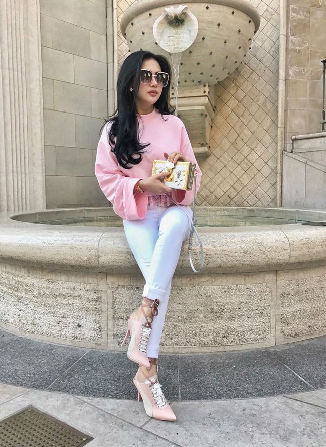 Fenty x Puma Mule Heels, Rp 5,3 juta. Foto: Instagram