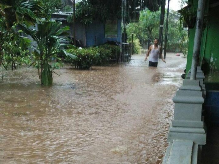 Hujan Deras, Rumah di Ragunan Tergenang Banjir Setinggi Paha