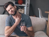 Tenggorokan Sakit dan Gatal Tiap Bangun Tidur, Gimana Mengatasinya Dok?