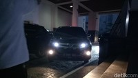 Mobil Anies juga sempat jadi sorotan soal strobo. Dia mengaku tidak tahu soal keberadaan strobo itu dan siap mencopotnya. Sehari setelahnya, strobo itu sudah dicopot (Foto: Muhammad Fida Ul Haq/detikcom)