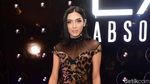 Duh, Millendaru kok Pakai Dress Bolong Sih?