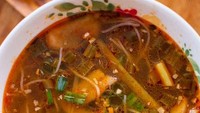 Mie telur halus dengan paduan jamur champihnon dan kuah berbumbu pedas gurih ini bisa jadi santapan sedap dan mantap.Foto: Istimewa