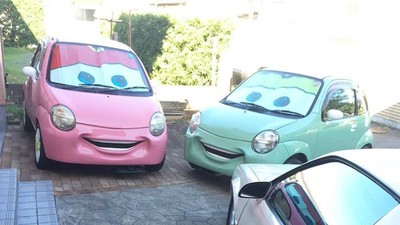 Bemper Mobil Ini Tersenyum