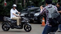 Gesits saat dijajal Menteri ESDM Ignasius Jonan bulan Oktober 2017 lalu. Foto: Agung Pambudhy