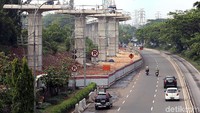 Pembangunan proyek kereta ringan (Light Rail Transit/LRT) Jakarta-Bogor-Depok-Bekasi (Jabodebek) terus dikebut, agar sesuai target penyelesaian yang diinginkan Presiden Joko Widodo (Jokowi) pada akhir 2018 atau paling lambat awal 2019.