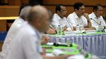 Foto: Pemerintah Umumkan Revisi Aturan Taksi Online