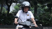 Garansindo hingga saat ini memang belum mengumumkan berapa harga jual resmi motor listrik Gesits.