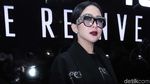 Gaya Mahal Syahrini, Bootsnya Aja Rp 130 Juta Guys!