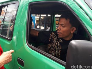 Sopir Angkot di Cicaheum: Kita Mogok Gara-gara Ridwan Kamil