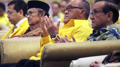 Novanto hingga Habibie Hadiri Seminar Fraksi Golkar MPR