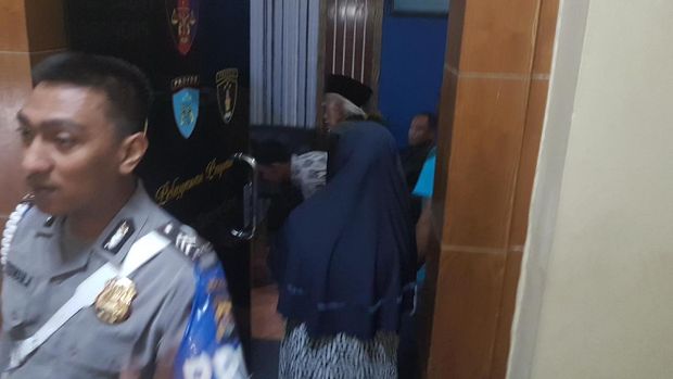 Belasan Polisi Keroyok Murid SMK di Serang, Diduga karena Asmara