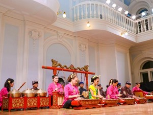 Gamelan dan Tarian Indonesia Semarakkan Tchaikovsky Conservatory